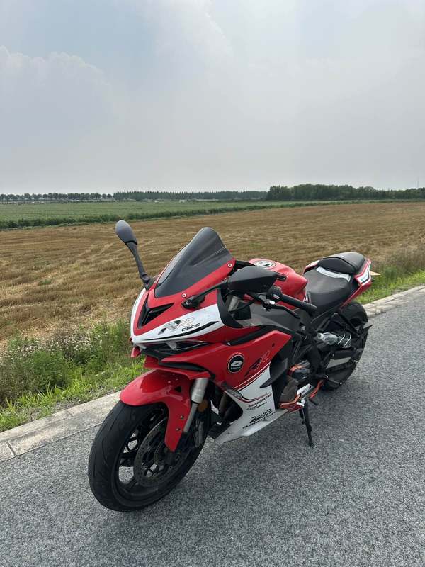 QJMOTOR 赛600