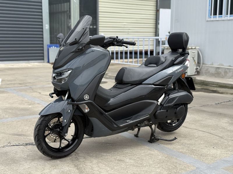 雅马哈 NMAX