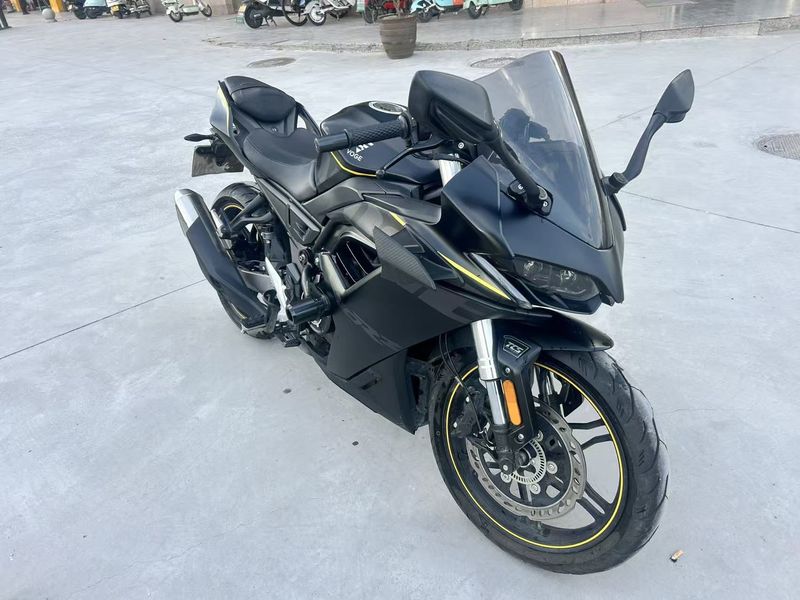 无极 250RR