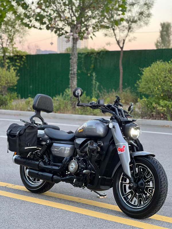 QJMOTOR 闪400