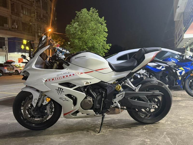 QJMOTOR 赛600