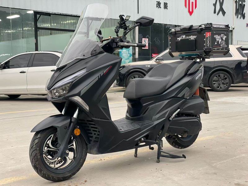 QJMOTOR 鸿250