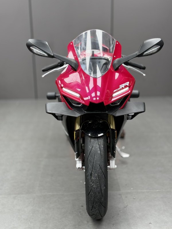 张雪机车 500RR