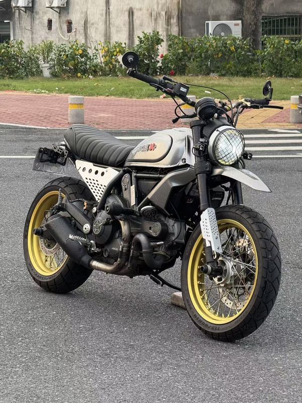 杜卡迪 Scrambler 800