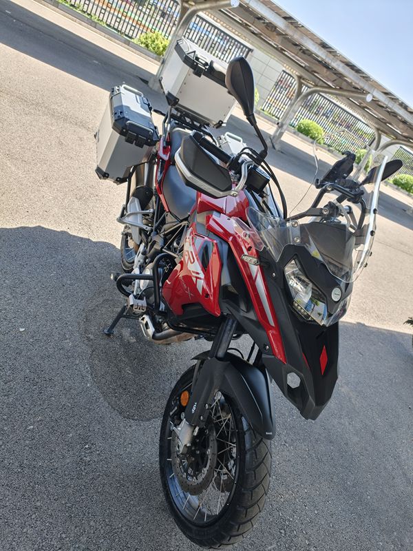 贝纳利 金鹏 TRK502