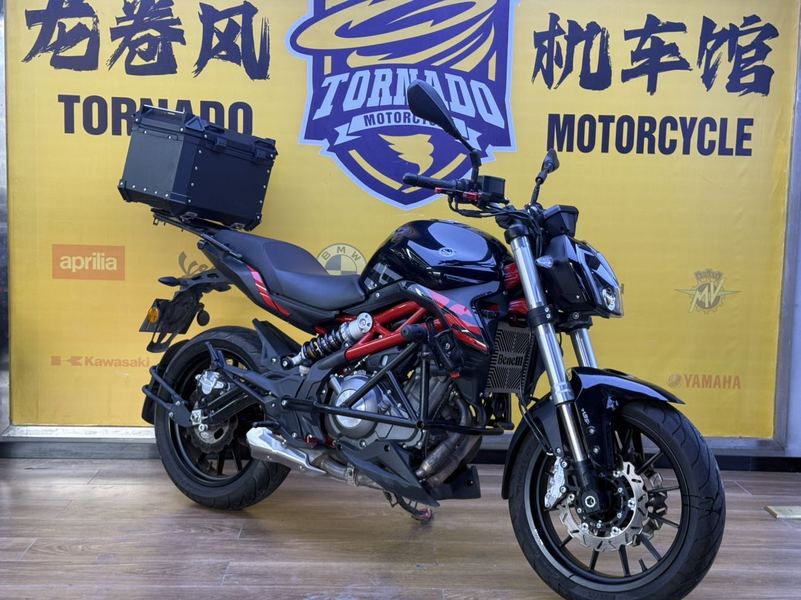 贝纳利 蓝宝龙 BN302S