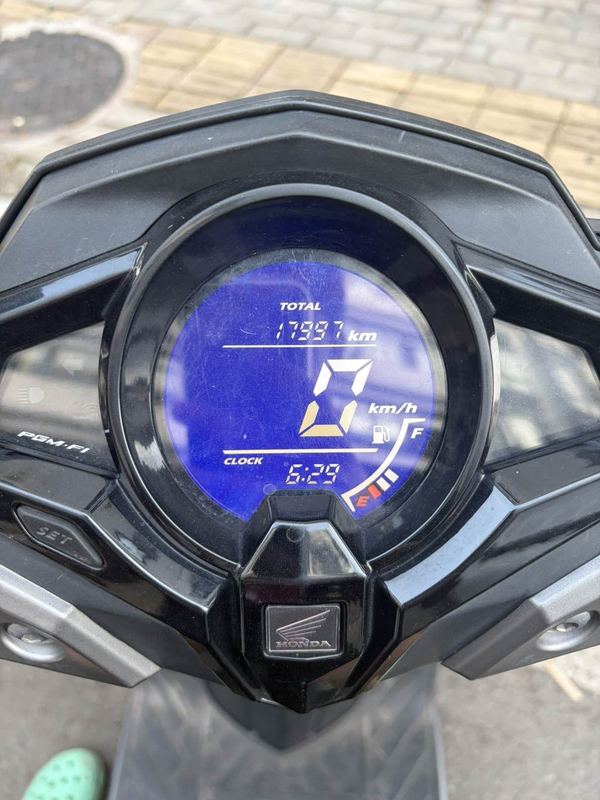 新大洲本田 裂行 RX125Fi