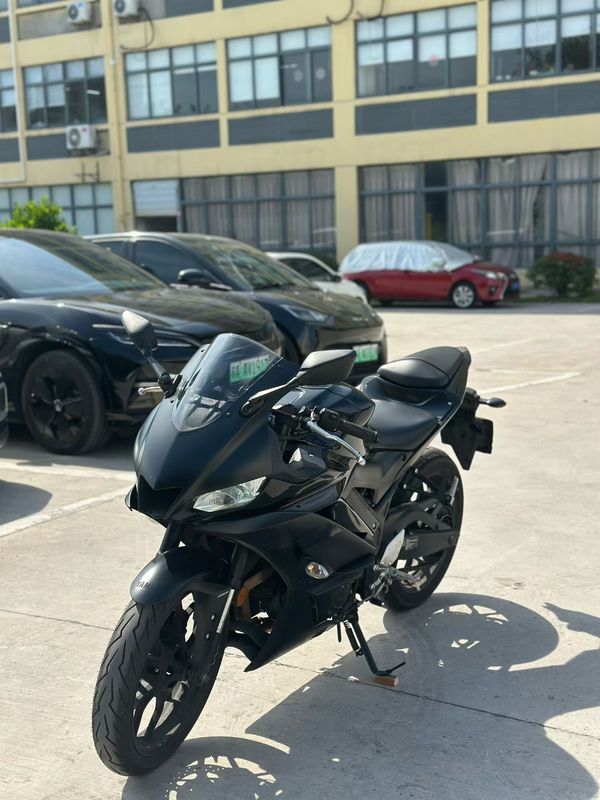 雅马哈 YZF-R3