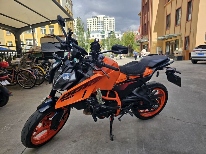 KTMR2R 390 Duke
