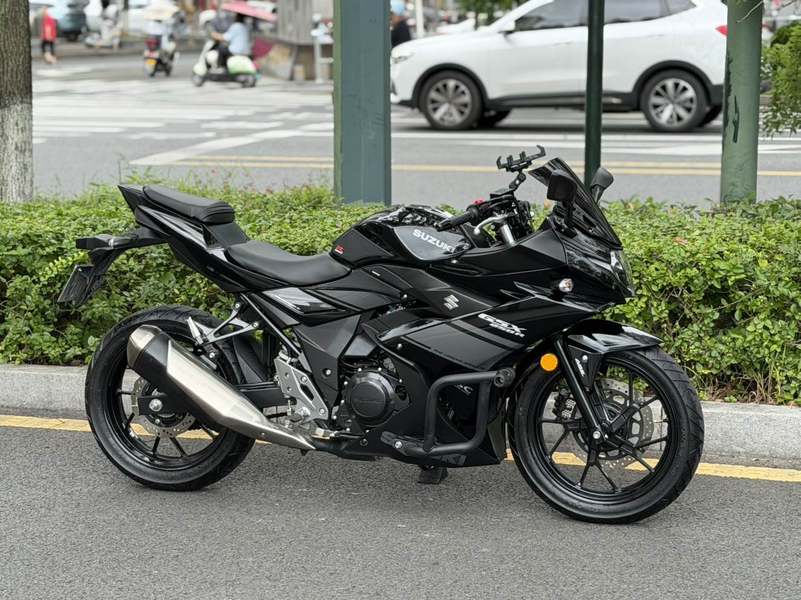 豪爵铃木 GSX250R