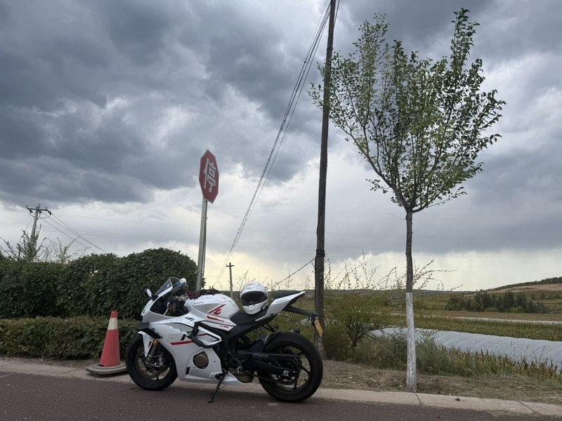 张雪机车 500RR