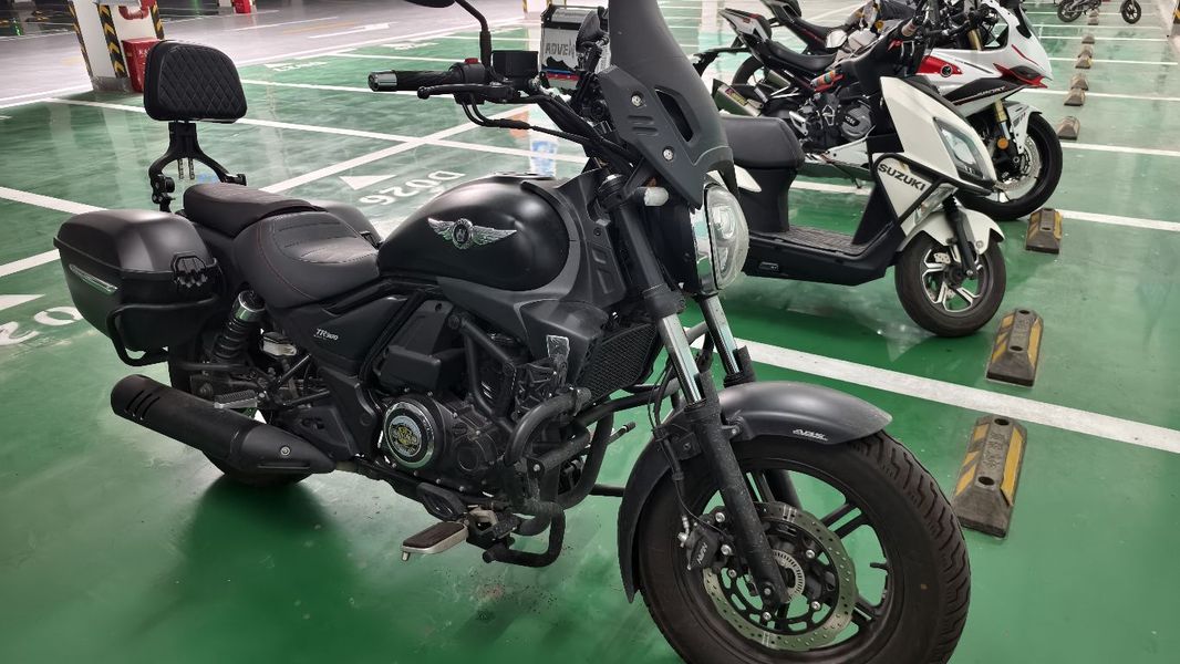 豪爵 TR300