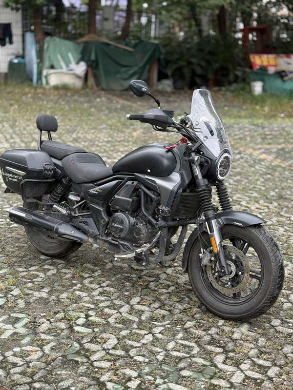 豪爵 TR300