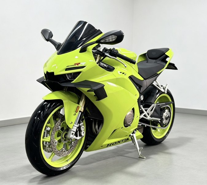 张雪机车 500RR