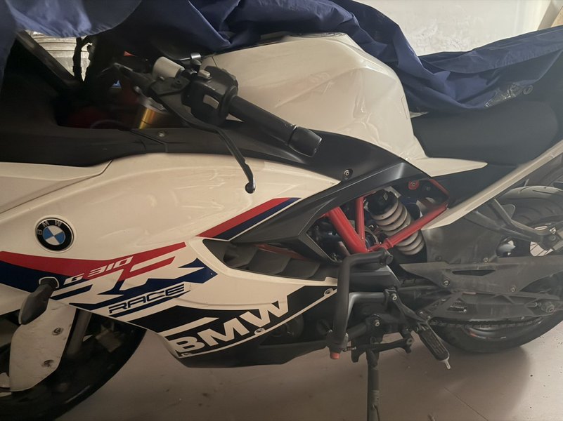 宝马 G 310 RR