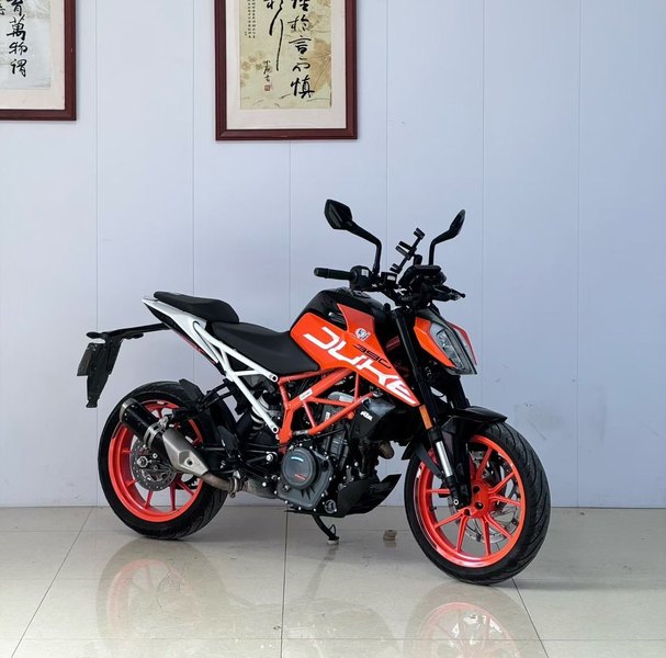 KTMR2R 390 Duke