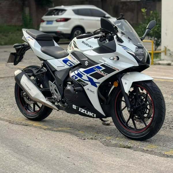 豪爵铃木 GSX250R