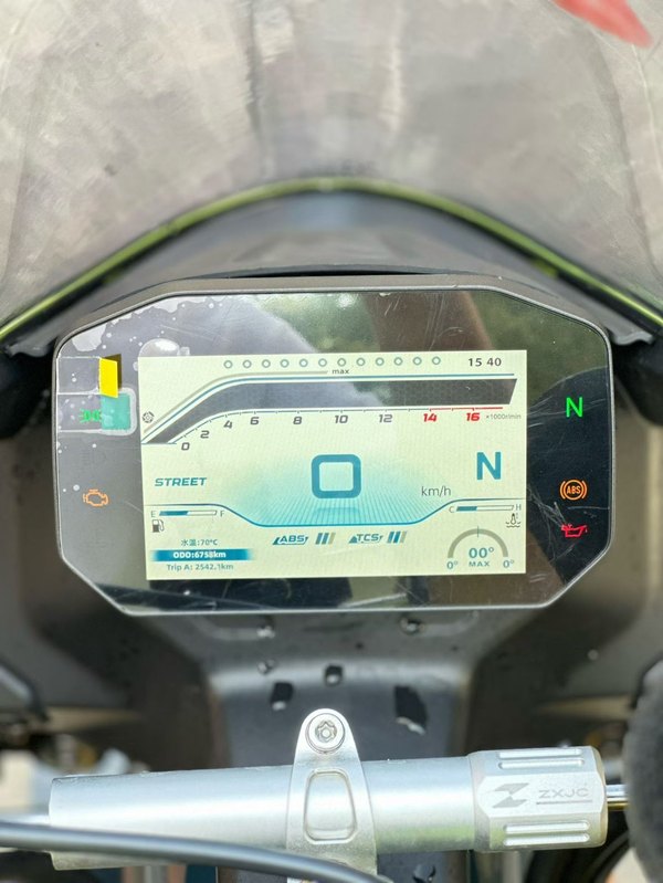 张雪机车 500RR