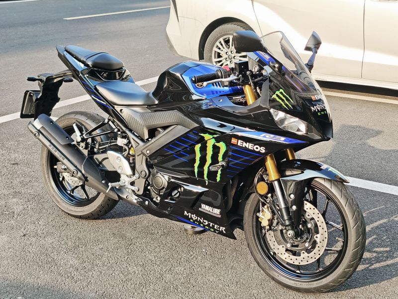 雅马哈 YZF-R3