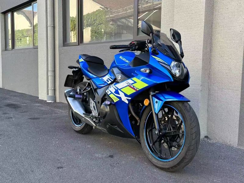 豪爵铃木 GSX250R