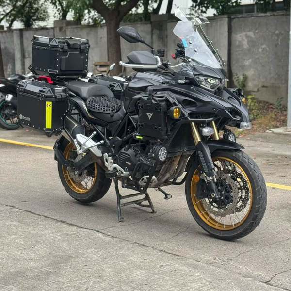 贝纳利 TRK552