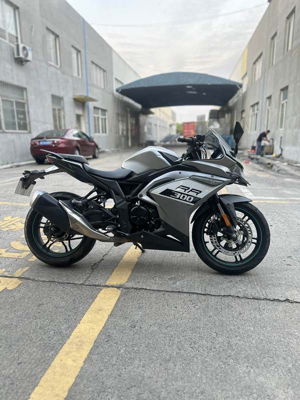 无极 300RR