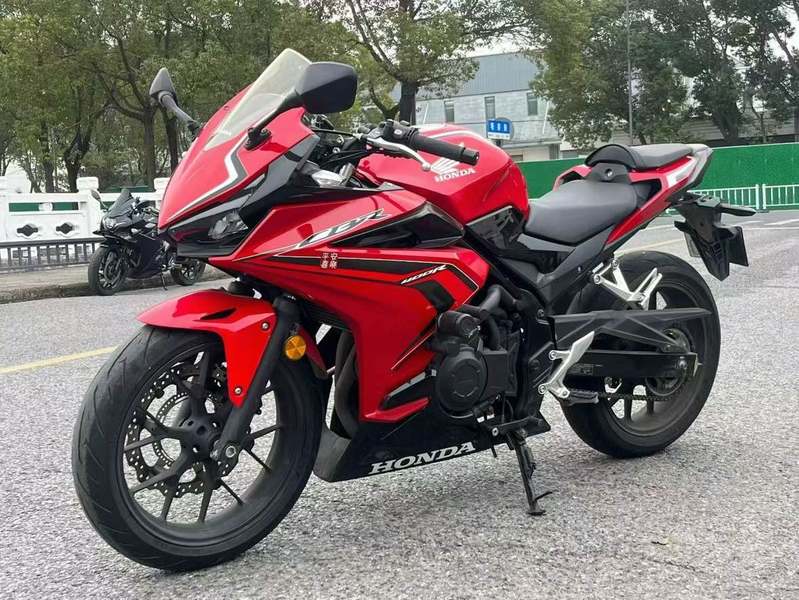 本田WING CBR400R
