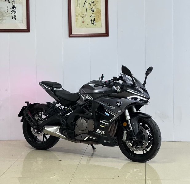 QJMOTOR 赛600