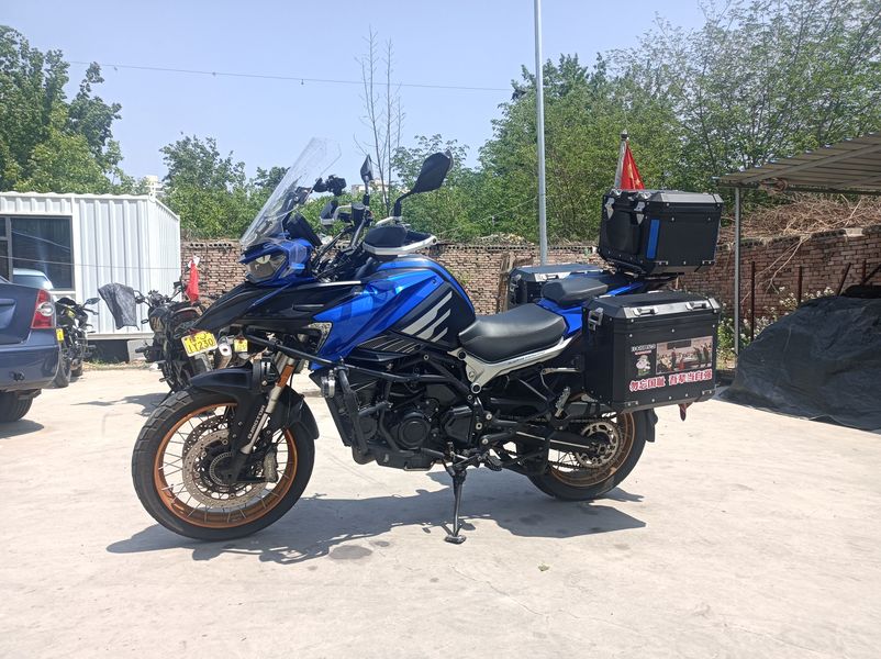 QJMOTOR 骁800