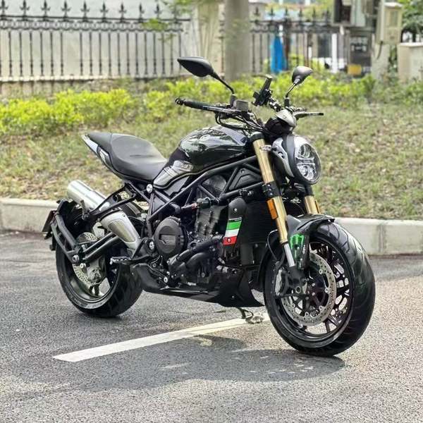 贝纳利 752S
