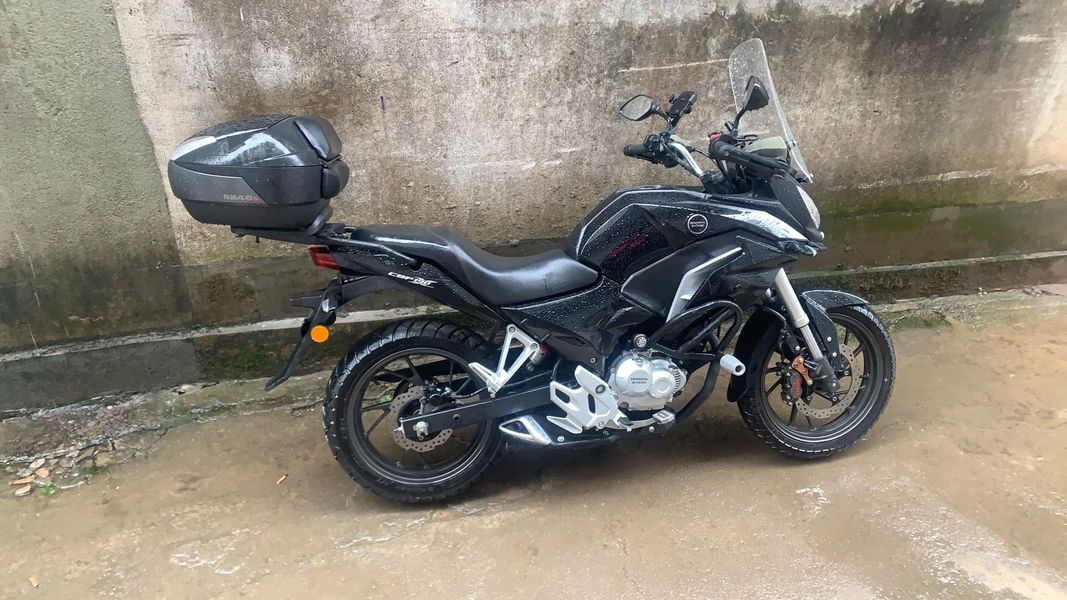 新大洲本田 CBF190R