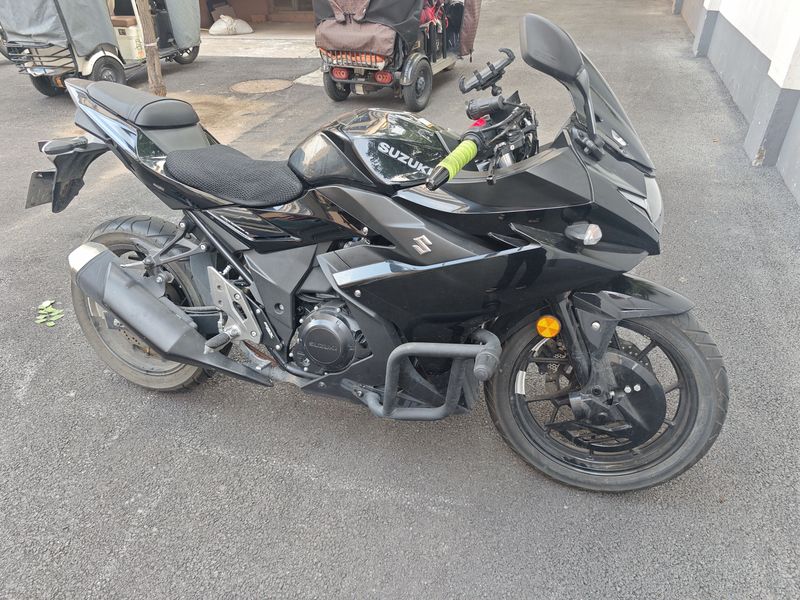 豪爵铃木 GSX250R