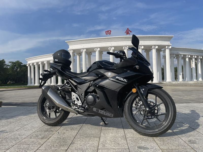 豪爵铃木 GSX250R