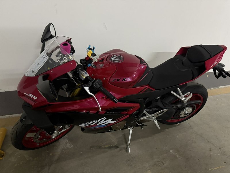 张雪机车 500RR