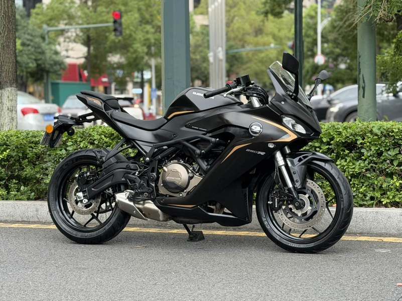 QJMOTOR 赛250