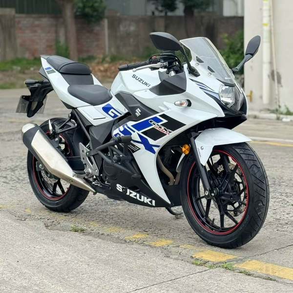 豪爵铃木 GSX250R