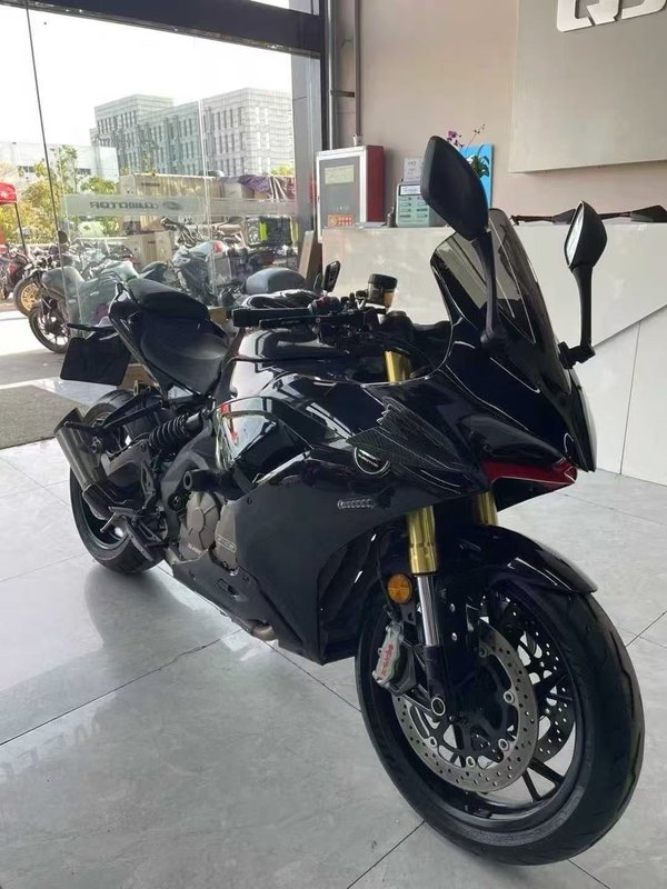 QJMOTOR 赛600