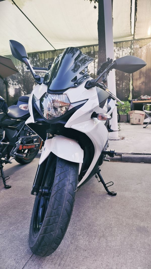 豪爵铃木 GSX250R