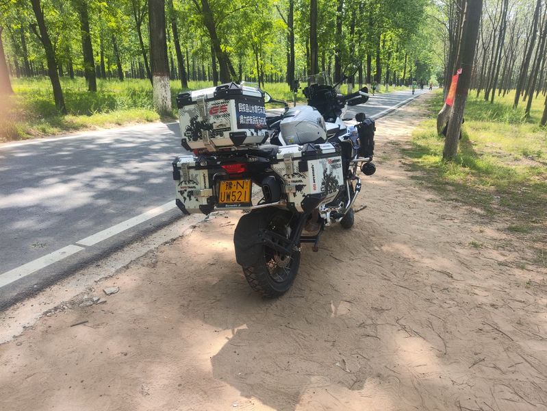 贝纳利 金鹏 TRK502