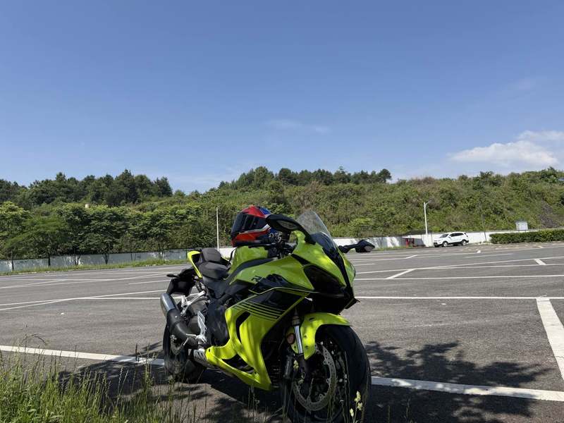 QJMOTOR 赛600