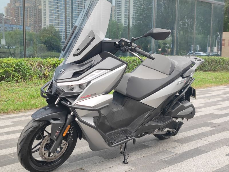 无极 SR250GT