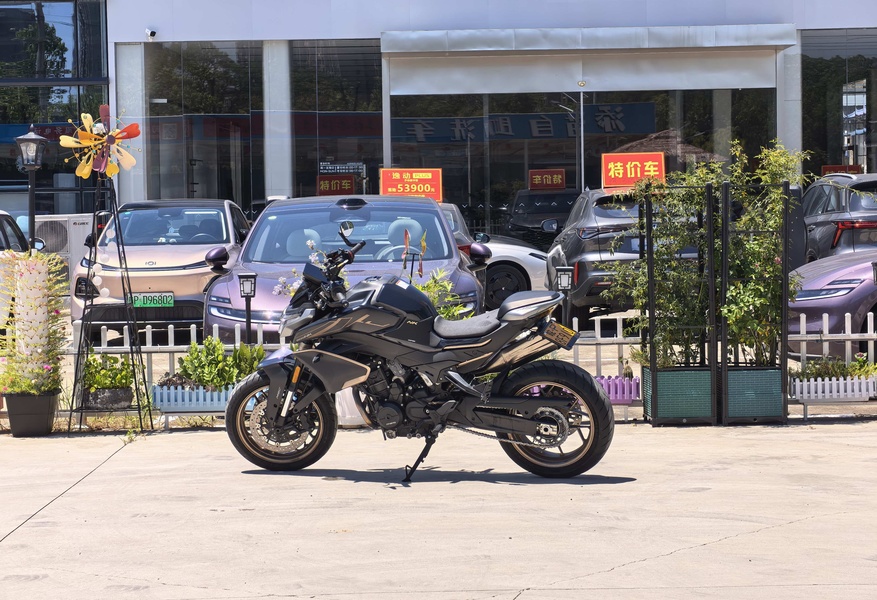 春风 800NK