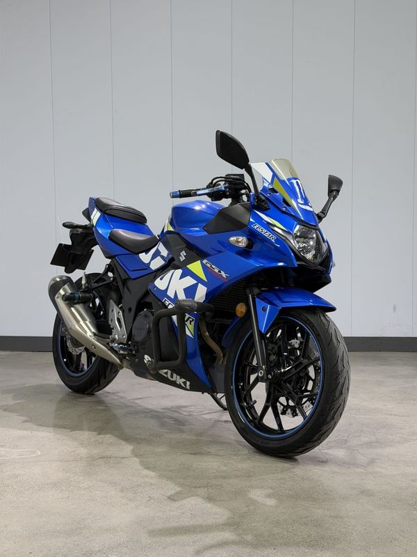 豪爵铃木 GSX250R