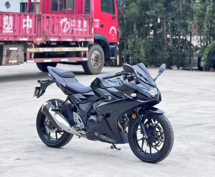 豪爵铃木 GSX250R