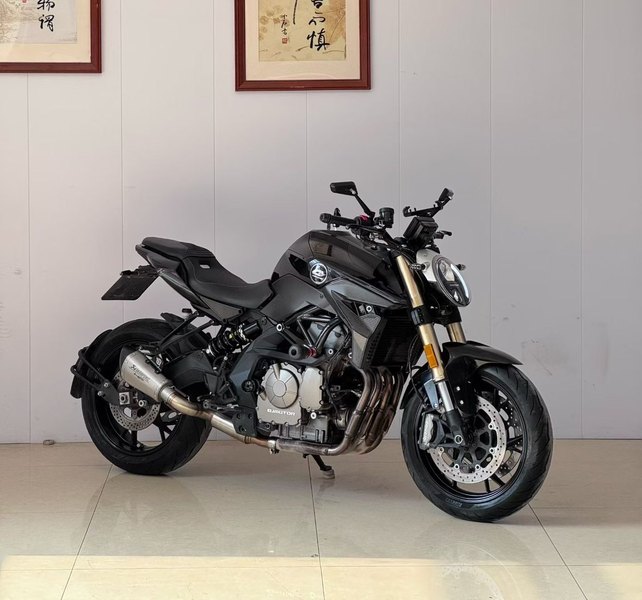 QJMOTOR 追600