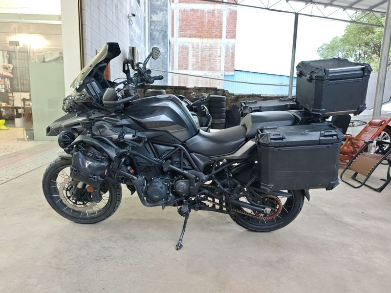 贝纳利 金鹏 TRK502