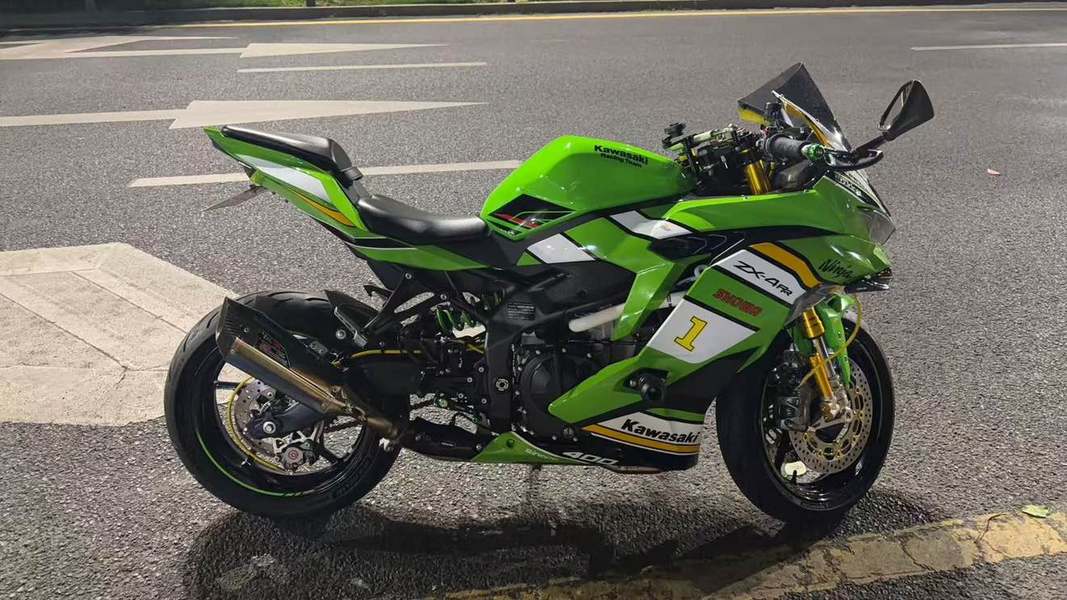 川崎 ZX-4R