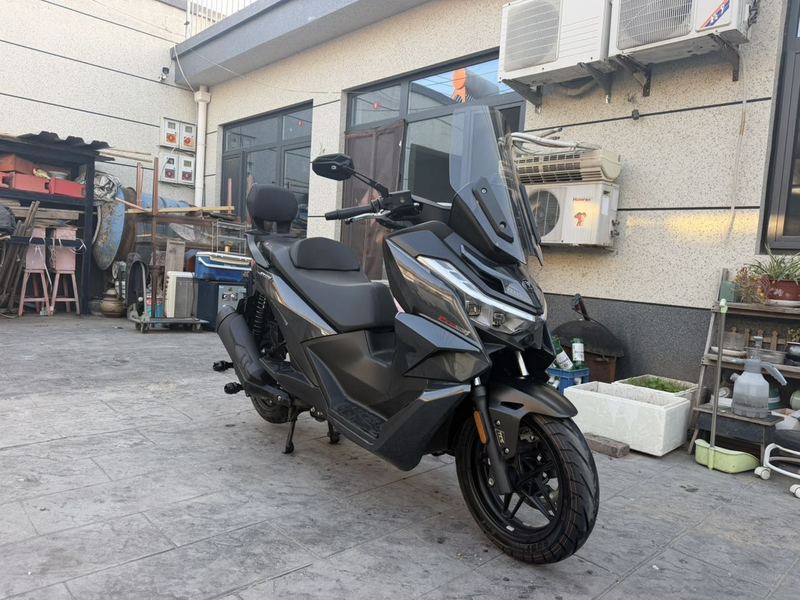 无极 SR250GT