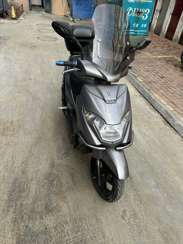 豪爵 虎鲨VX125