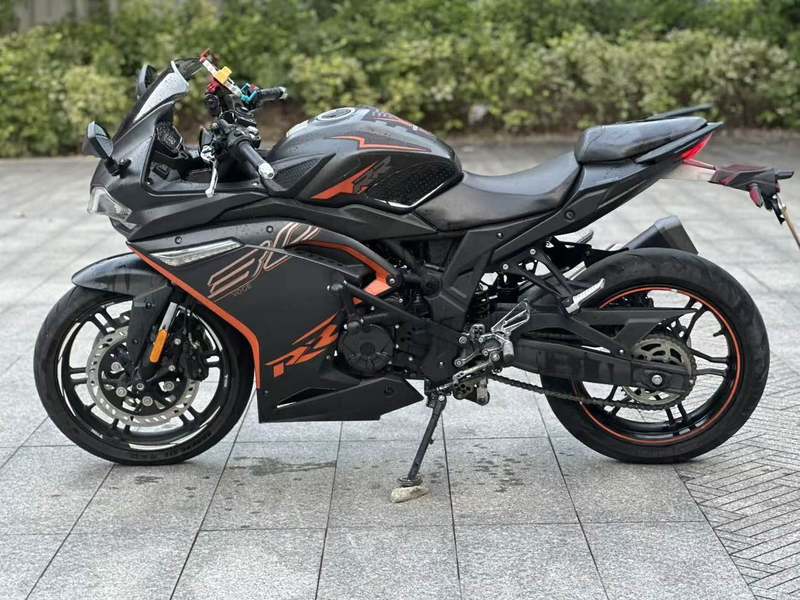 无极 300RR